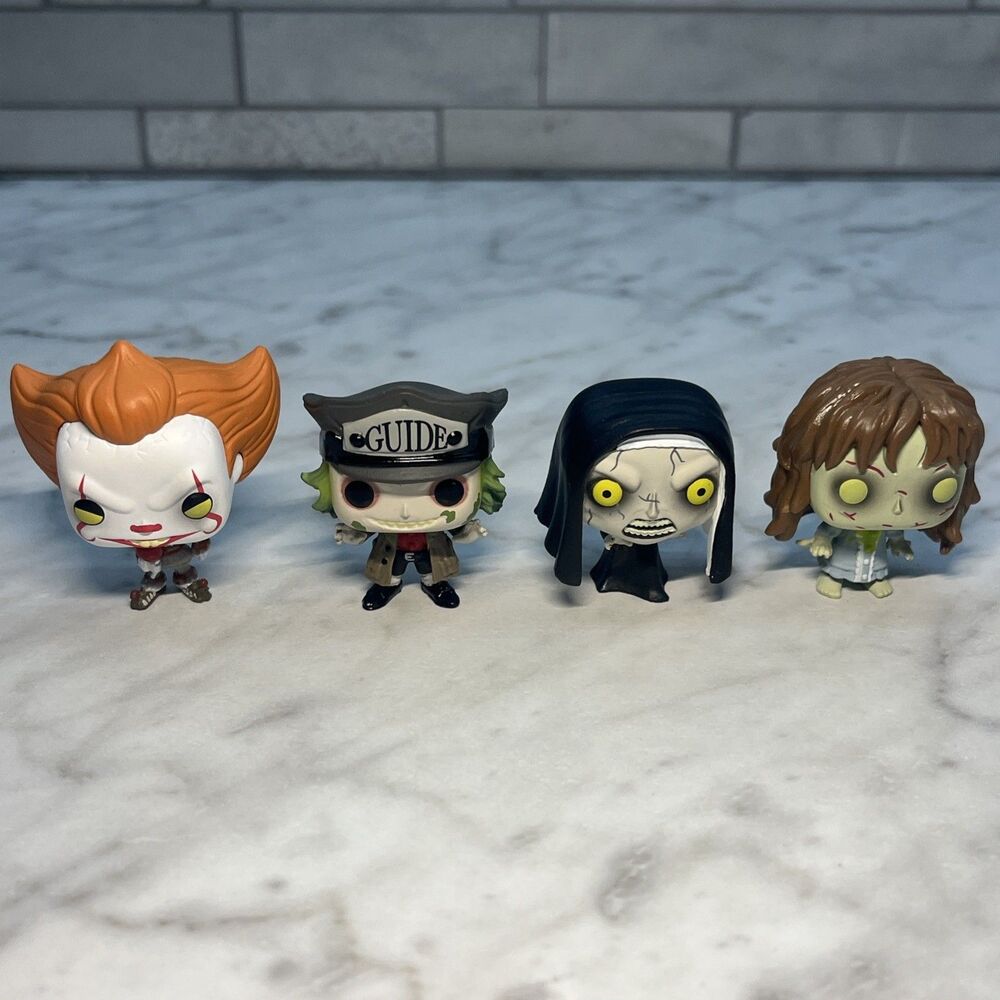 4 PC Funko Pocket Mini Regan Exorcist Pennywise, Beetlejuice, Nun, Advent Figure